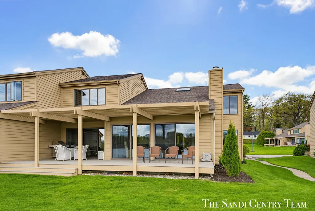 15780 N Prospect Point Drive Spring Lake Township MI 49456