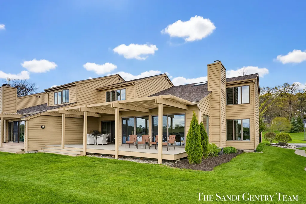 15780 N Prospect Point Drive Spring Lake Township MI 49456
