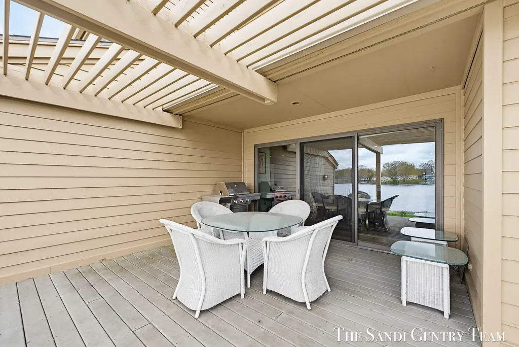 15780 N Prospect Point Drive Spring Lake Township MI 49456