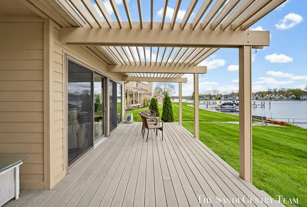 15780 N Prospect Point Drive Spring Lake Township MI 49456