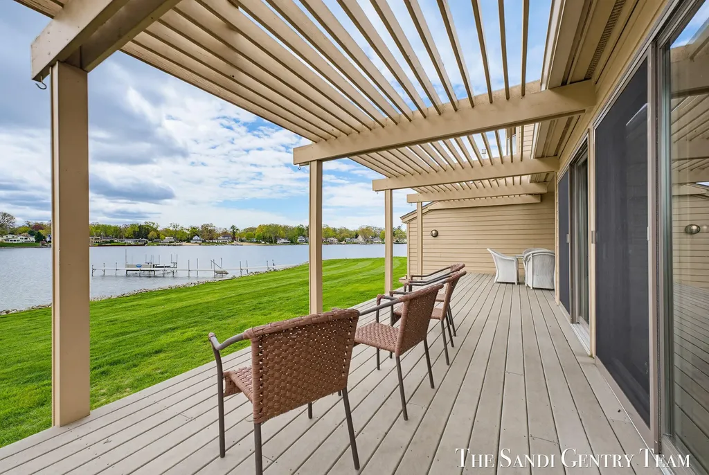 15780 N Prospect Point Drive Spring Lake Township MI 49456
