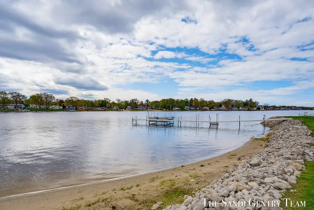 15780 N Prospect Point Drive Spring Lake Township MI 49456