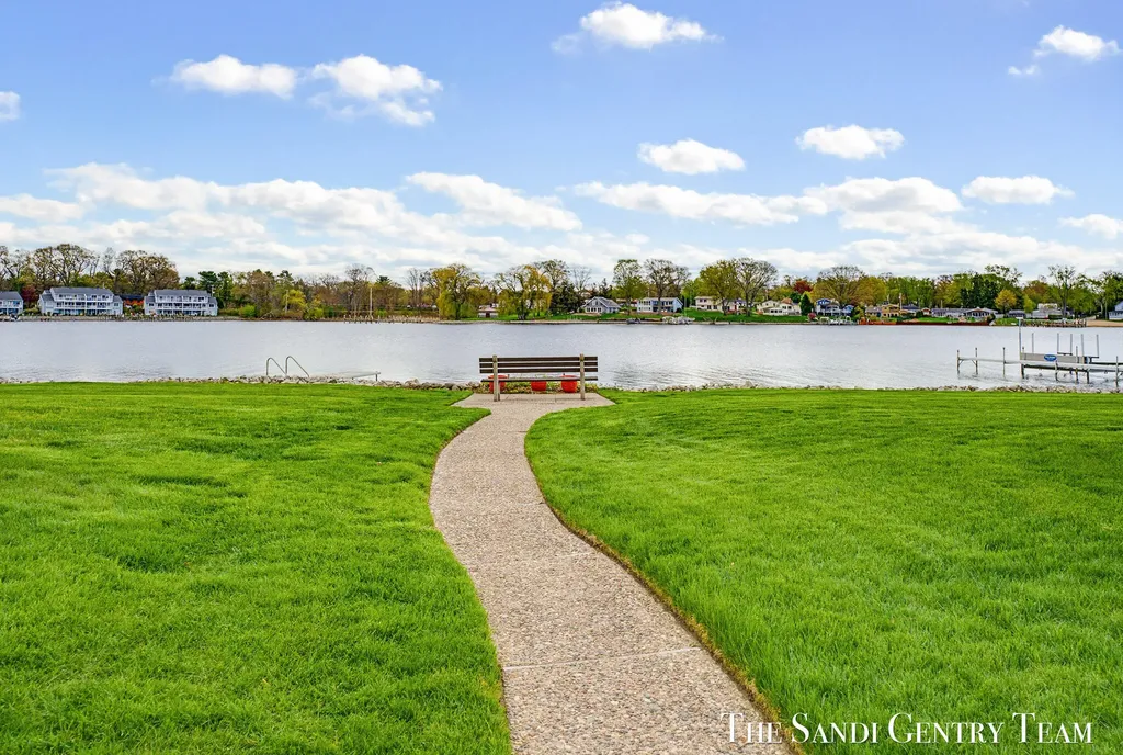 15780 N Prospect Point Drive Spring Lake Township MI 49456