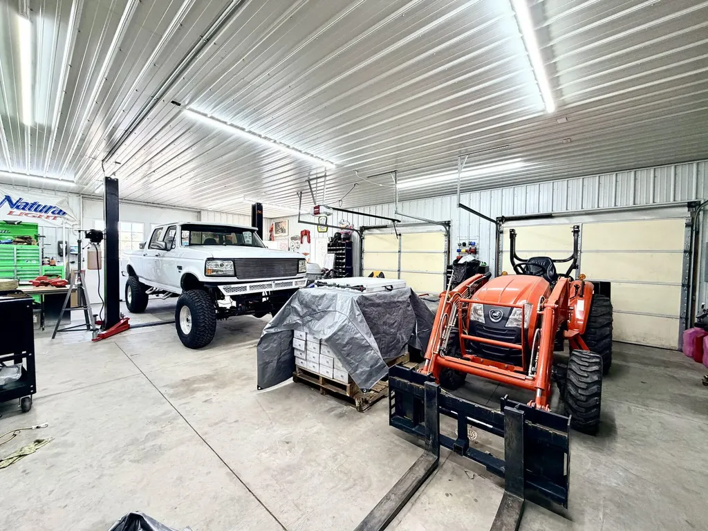 8225 E Sternberg Road Sullivan Township MI 49448
