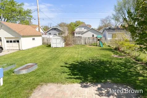 1039 Pennoyer Avenue Grand Haven City MI 49417