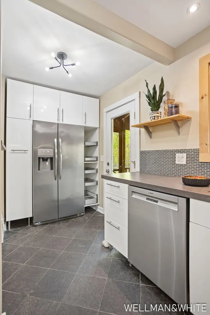 1005 Elizabeth Street Saugatuck City MI 49453
