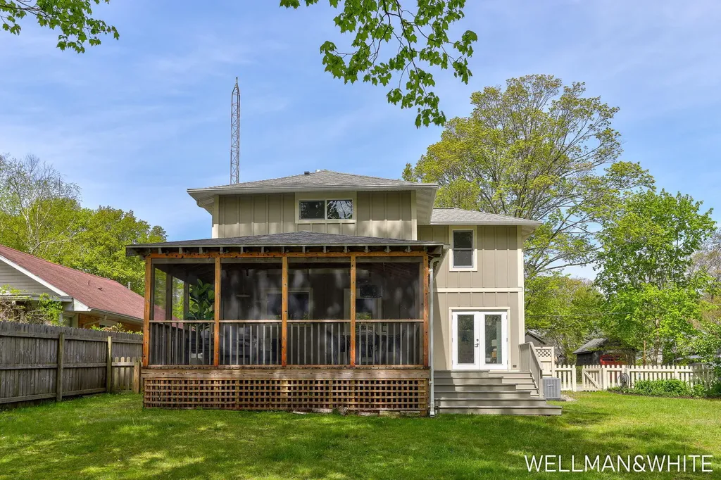 1005 Elizabeth Street Saugatuck City MI 49453