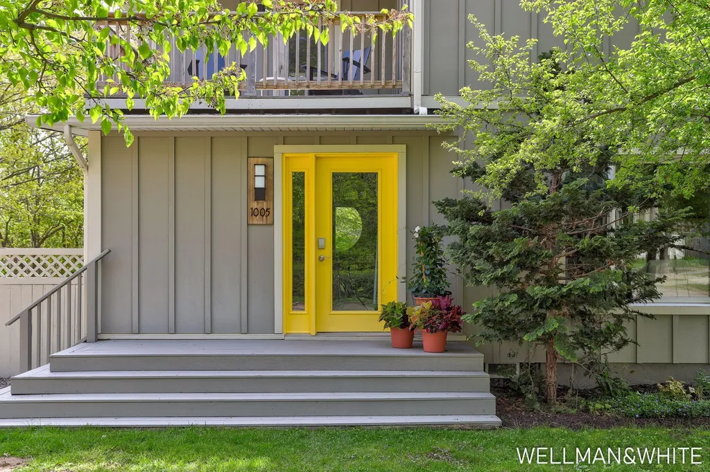 1005 Elizabeth Street Saugatuck City MI 49453