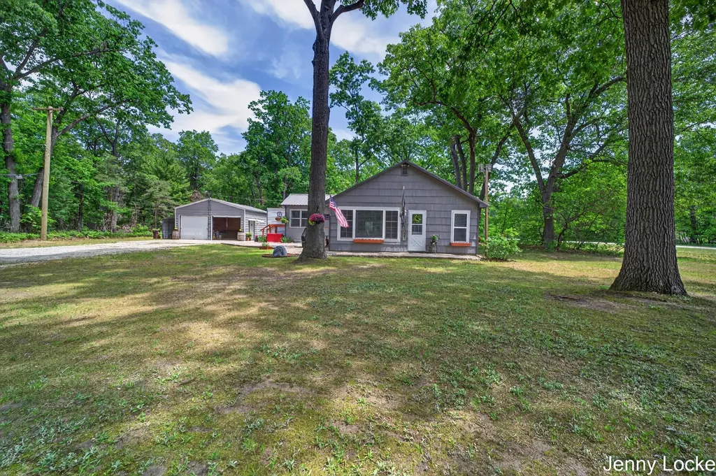 588 N Mill Iron Road Muskegon Charter Township MI 49442