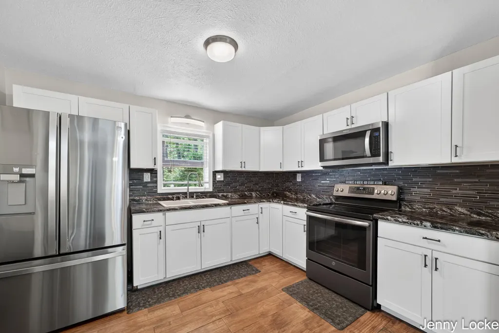 588 N Mill Iron Road Muskegon Charter Township MI 49442