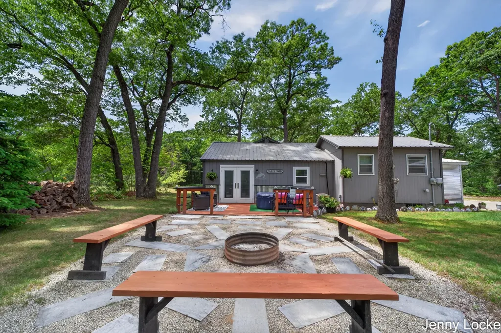 588 N Mill Iron Road Muskegon Charter Township MI 49442