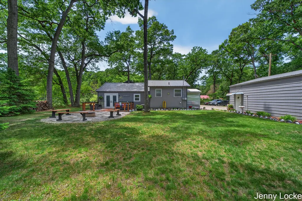 588 N Mill Iron Road Muskegon Charter Township MI 49442