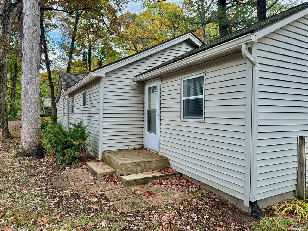 15953 152nd Avenue Spring Lake Township MI 49456