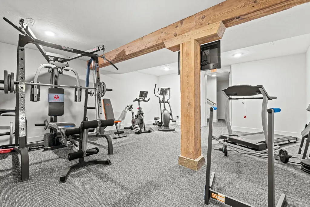 110 Central Avenue Holland City MI 49423