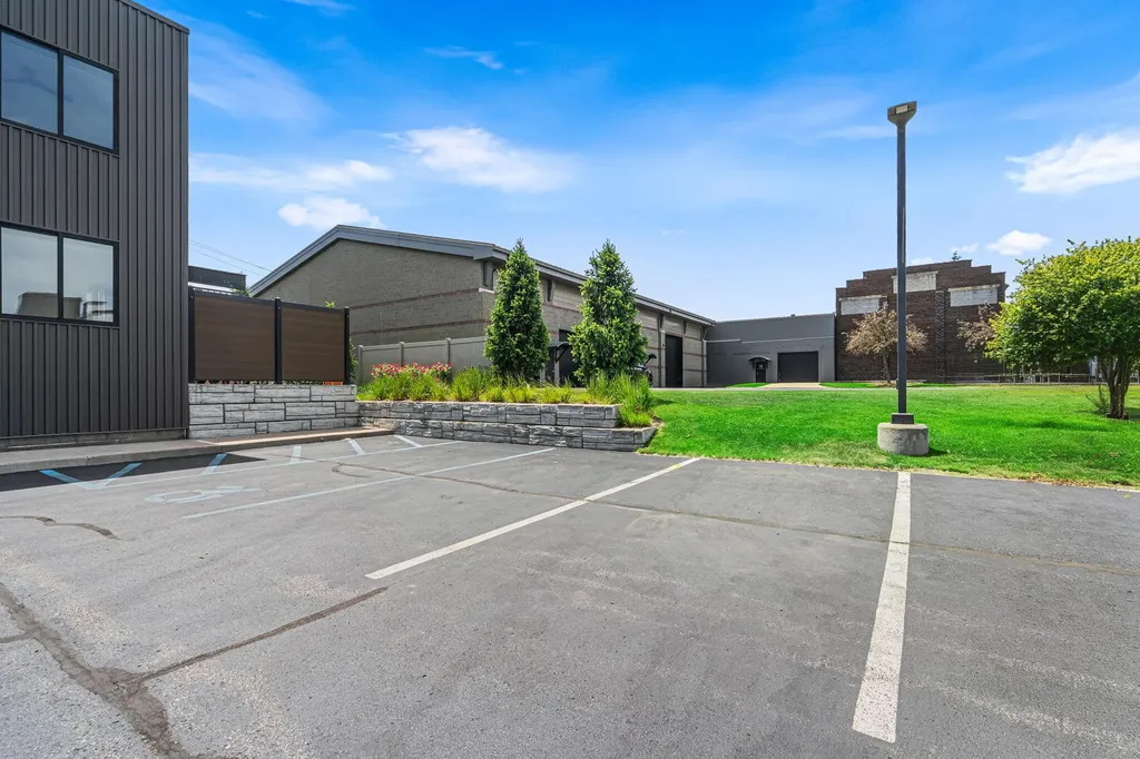 110 Central Avenue Holland City MI 49423