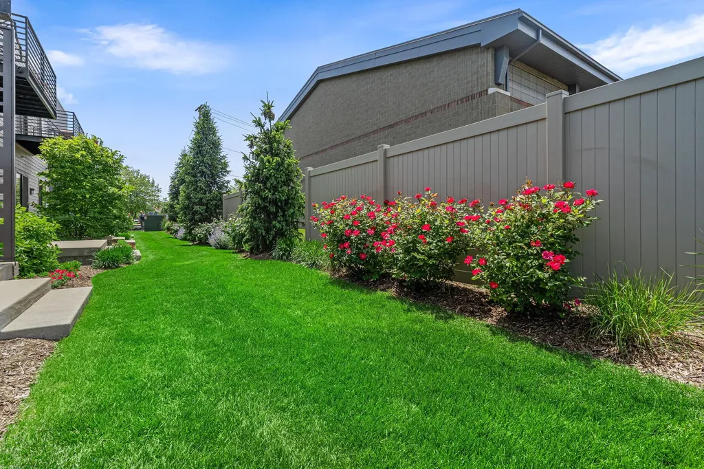 110 Central Avenue Holland City MI 49423
