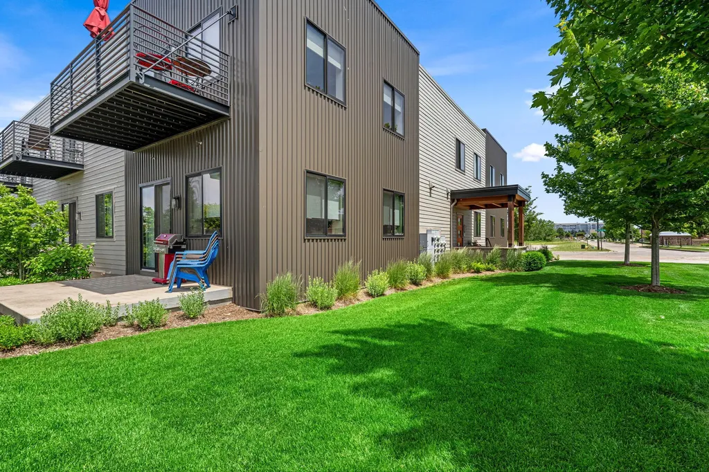 110 Central Avenue Holland City MI 49423