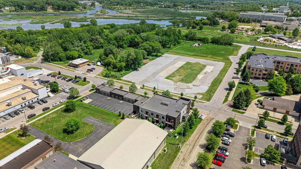 110 Central Avenue Holland City MI 49423