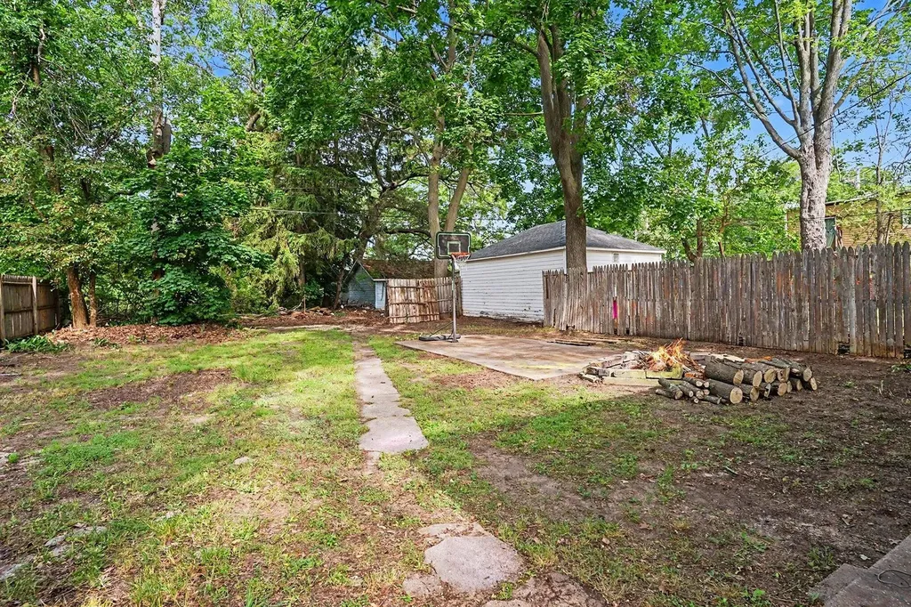 3013 Leahy Street Muskegon Heights City MI 49444