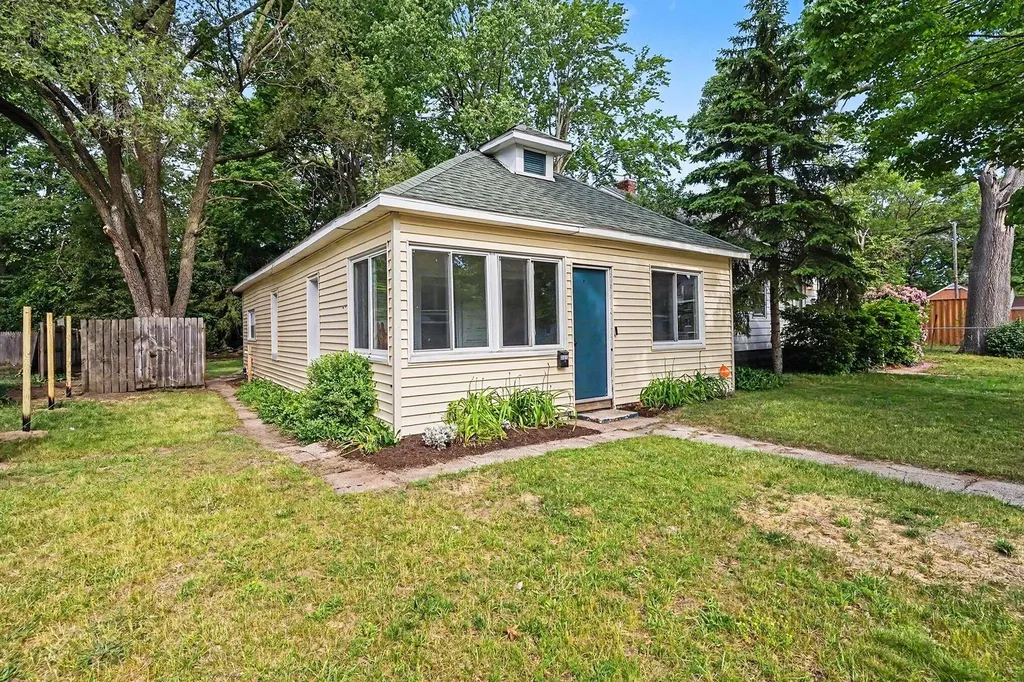 3013 Leahy Street Muskegon Heights City MI 49444
