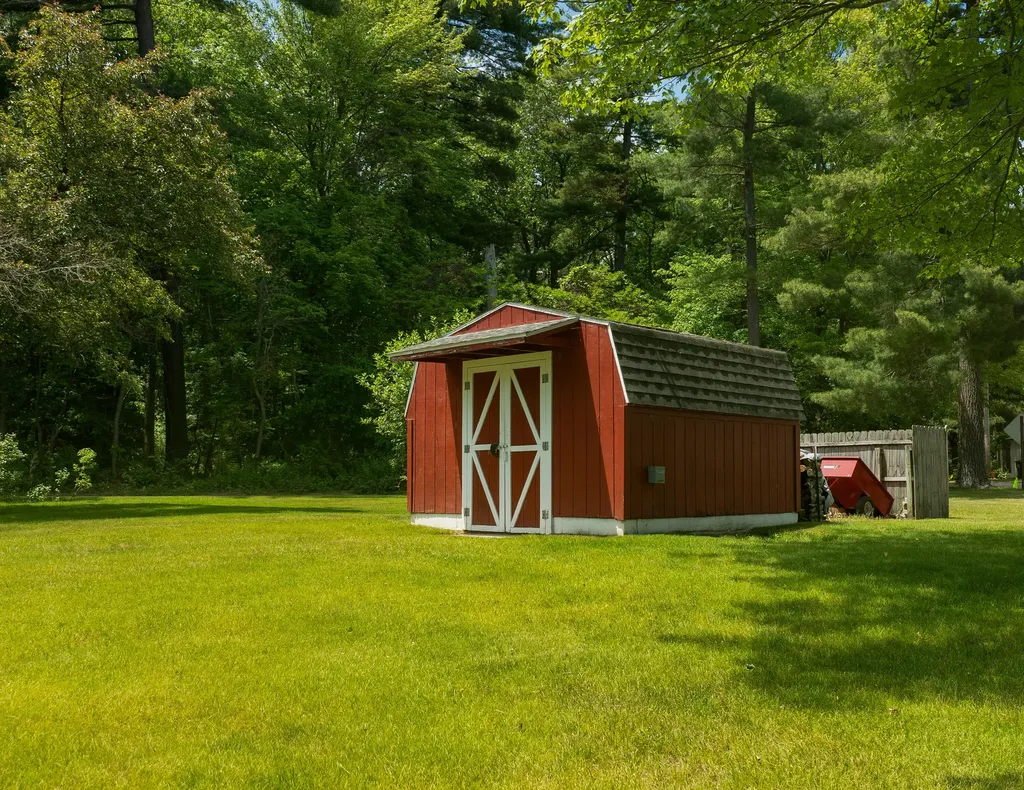 2345 Johnston Avenue Dalton Township MI 49457