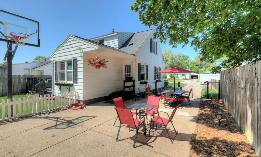 822 Aldon Street SW Wyoming City MI 49509