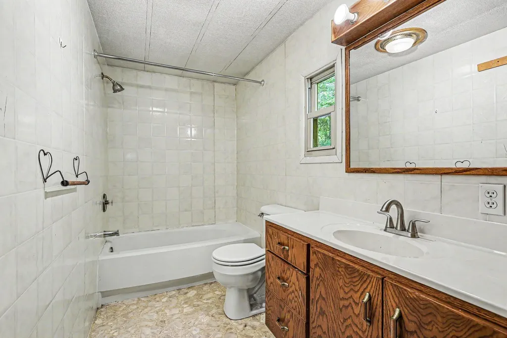 11151 Us Highway 31 Montague Township MI 49437