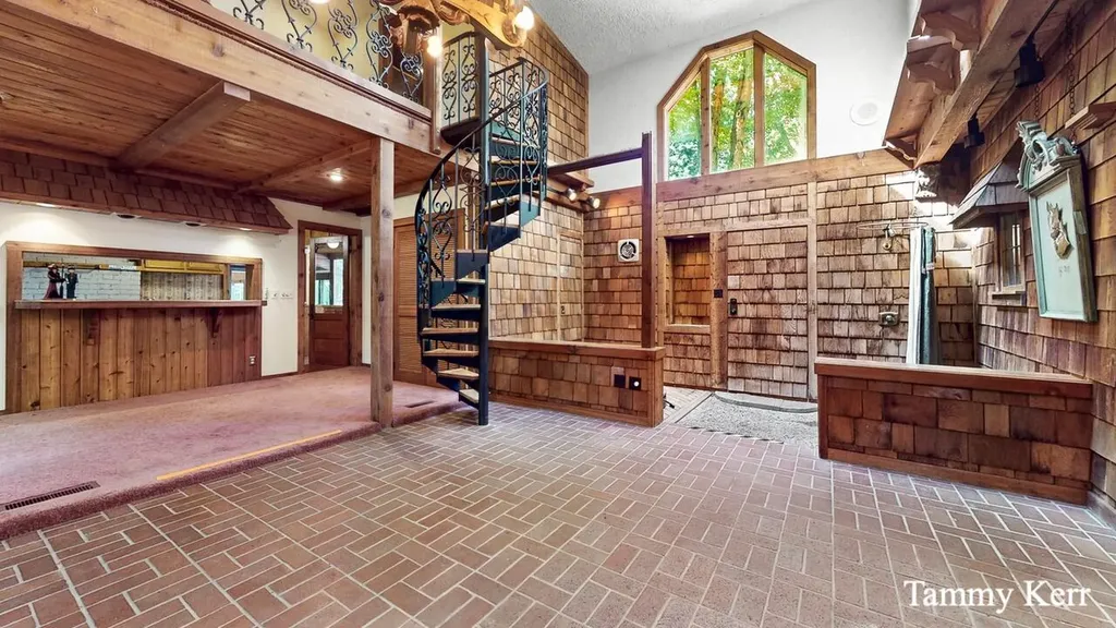 2450 Lakeshore Drive Saugatuck Township MI 49408
