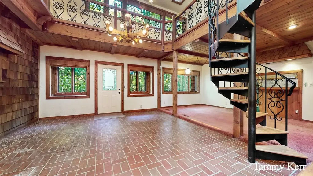 2450 Lakeshore Drive Saugatuck Township MI 49408
