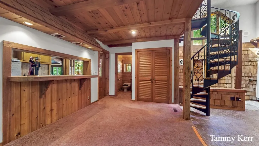 2450 Lakeshore Drive Saugatuck Township MI 49408