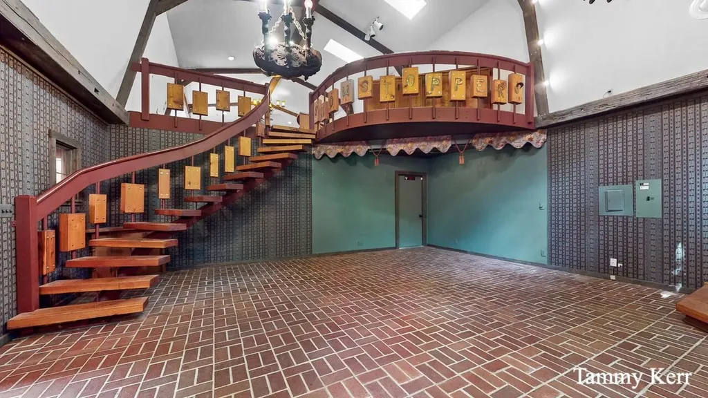 2450 Lakeshore Drive Saugatuck Township MI 49408