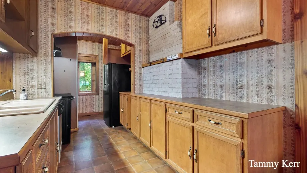 2450 Lakeshore Drive Saugatuck Township MI 49408