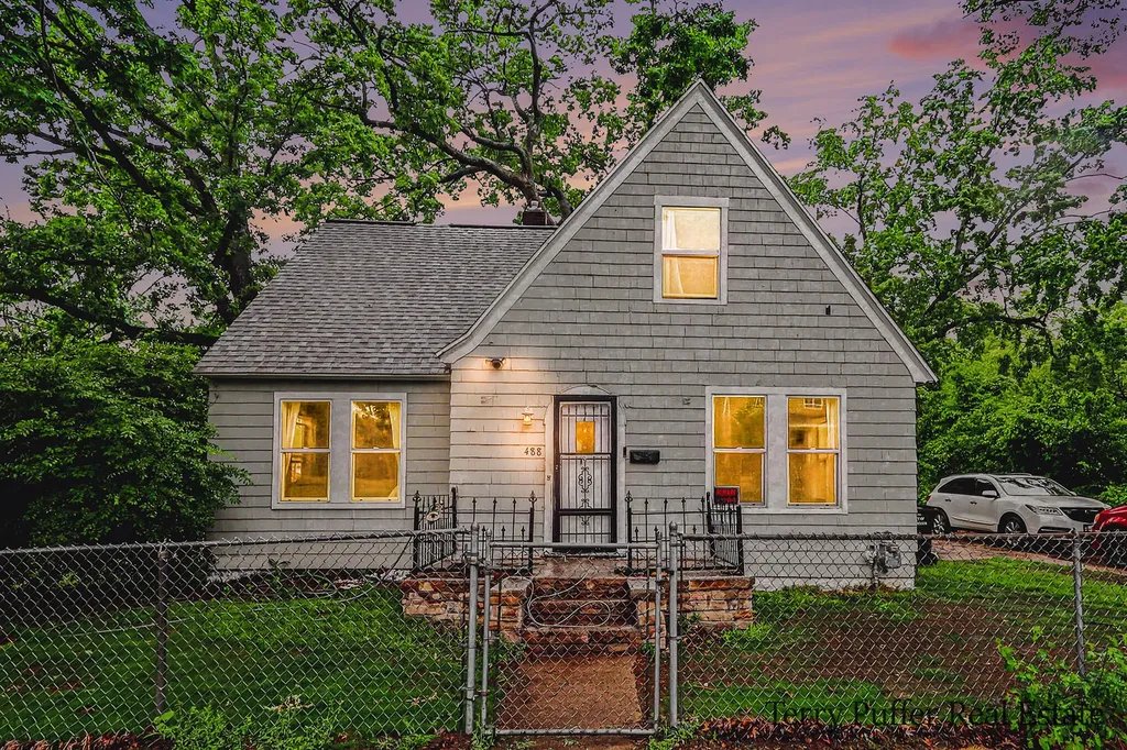 488 W Southern Avenue Muskegon City MI 49441