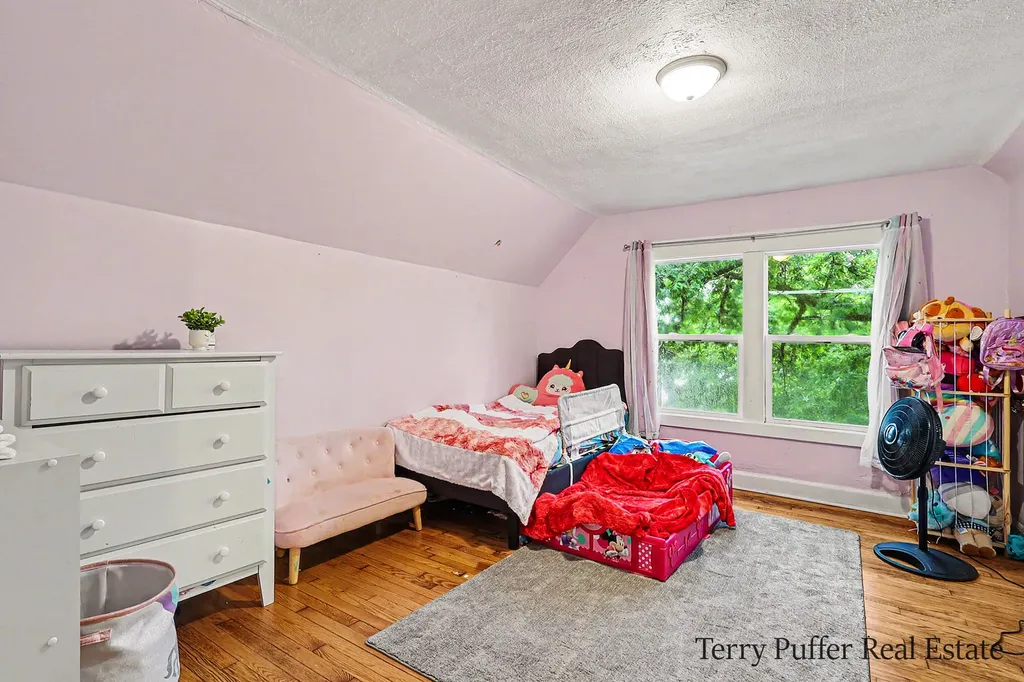488 W Southern Avenue Muskegon City MI 49441