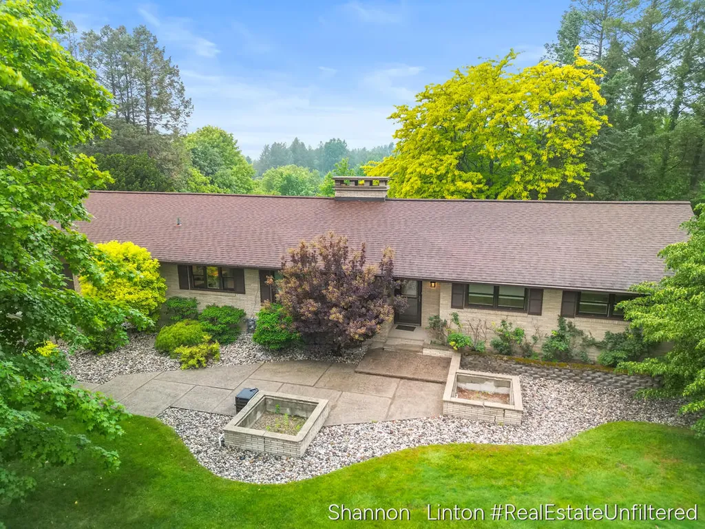 346 Orchard View Drive Shelby Village MI 49455