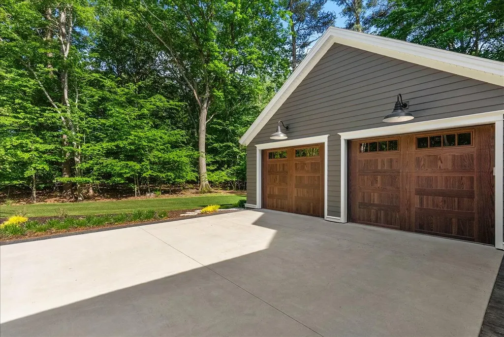 317 N Lakeshore Avenue Park Township MI 49424