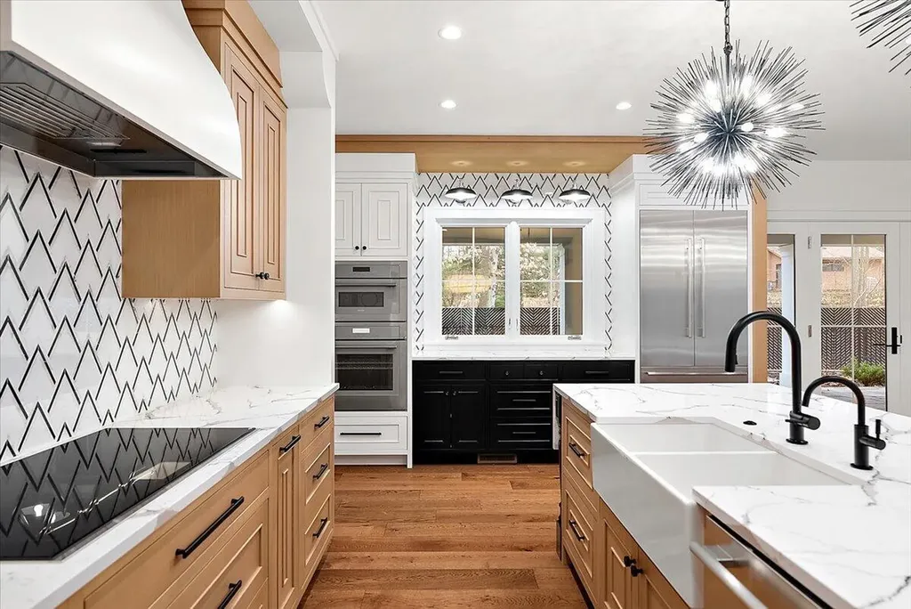 317 N Lakeshore Avenue Park Township MI 49424