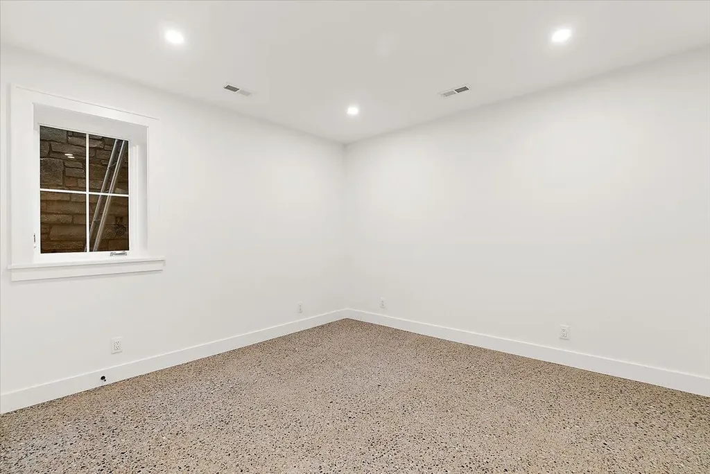 317 N Lakeshore Avenue Park Township MI 49424