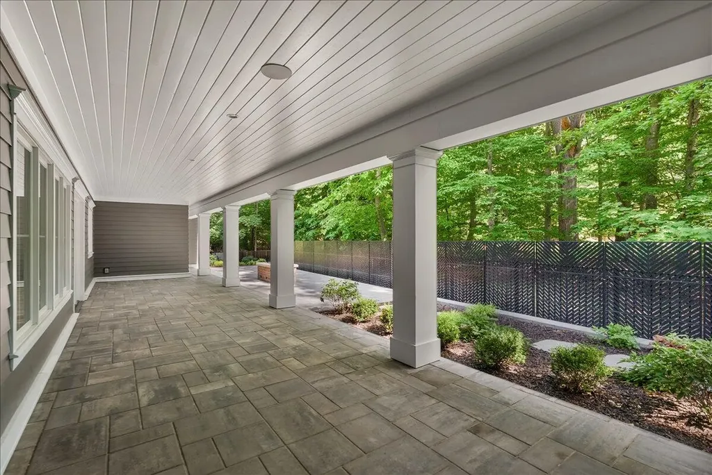 317 N Lakeshore Avenue Park Township MI 49424