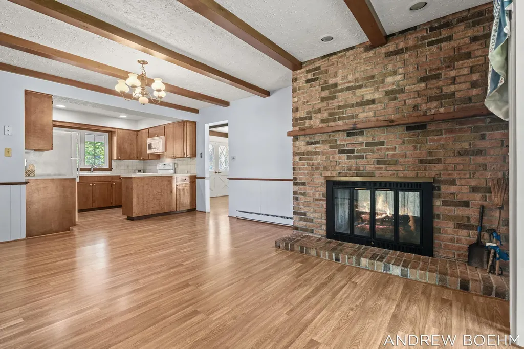164 Euna Vista Drive Holland City MI 49423