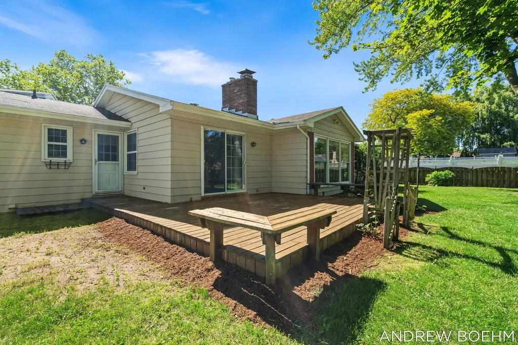 164 Euna Vista Drive Holland City MI 49423
