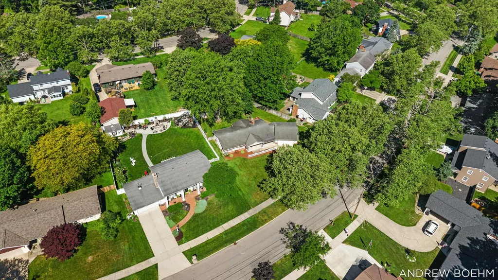 164 Euna Vista Drive Holland City MI 49423
