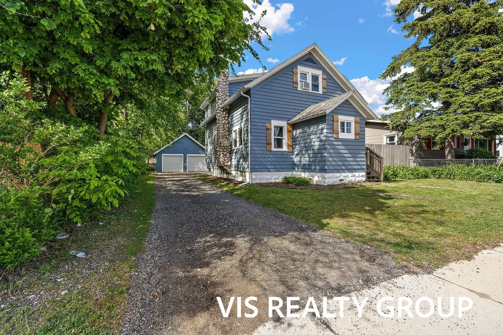 1152 W Laketon Avenue Muskegon City MI 49441