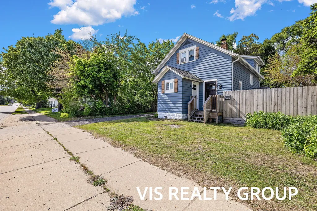 1152 W Laketon Avenue Muskegon City MI 49441