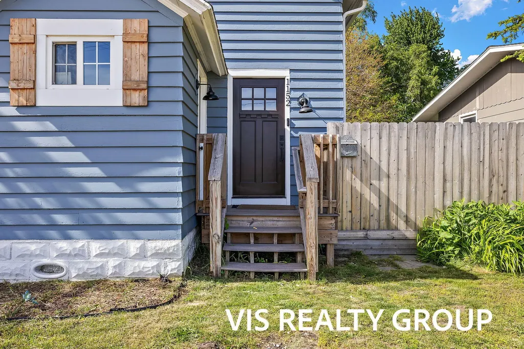 1152 W Laketon Avenue Muskegon City MI 49441