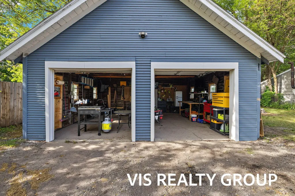 1152 W Laketon Avenue Muskegon City MI 49441