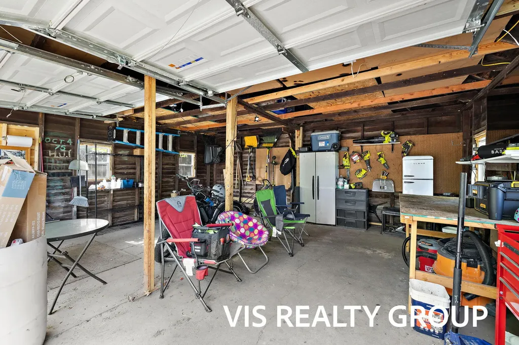 1152 W Laketon Avenue Muskegon City MI 49441