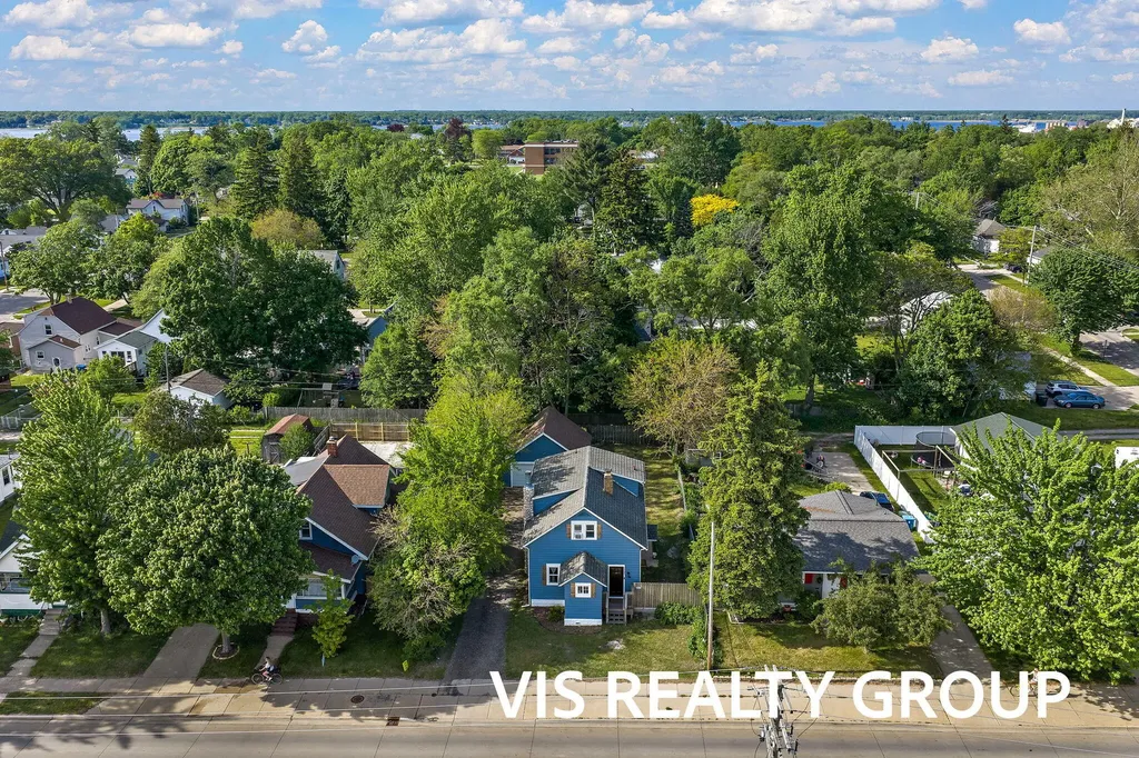 1152 W Laketon Avenue Muskegon City MI 49441