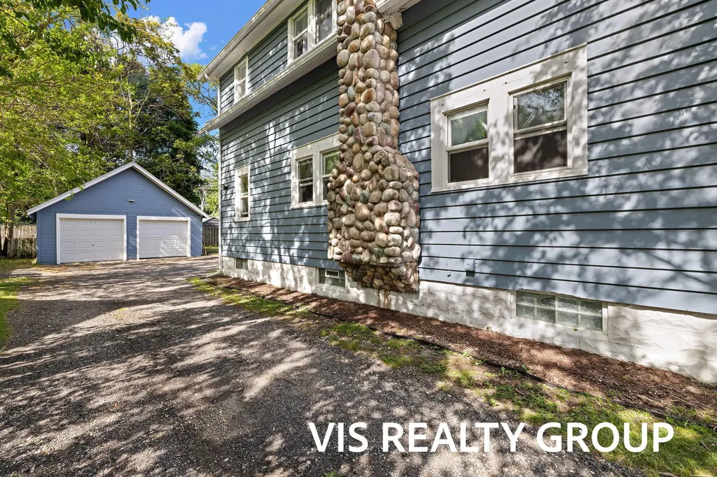 1152 W Laketon Avenue Muskegon City MI 49441