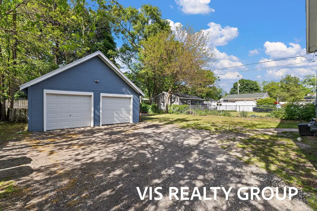 1152 W Laketon Avenue Muskegon City MI 49441